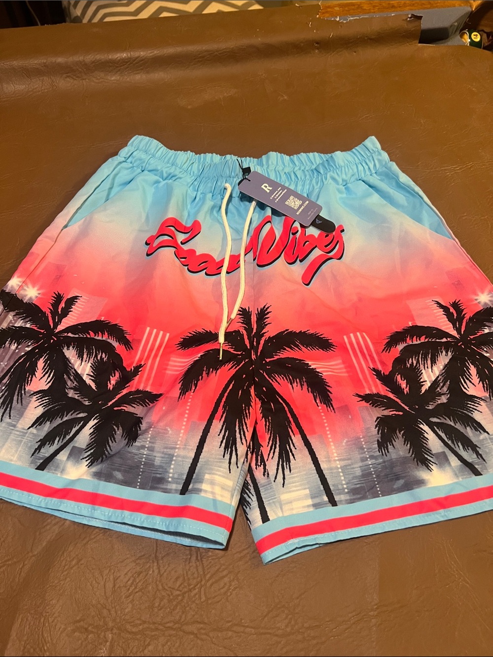 ROMWE Blue & Pink Gradient Palm Men’s Swim Shorts